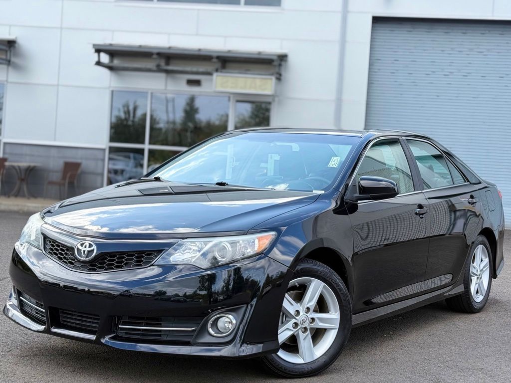 2014 Toyota Camry SE    