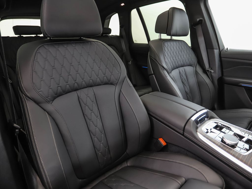 Thumbnail: 2026 BMW X5 - 31