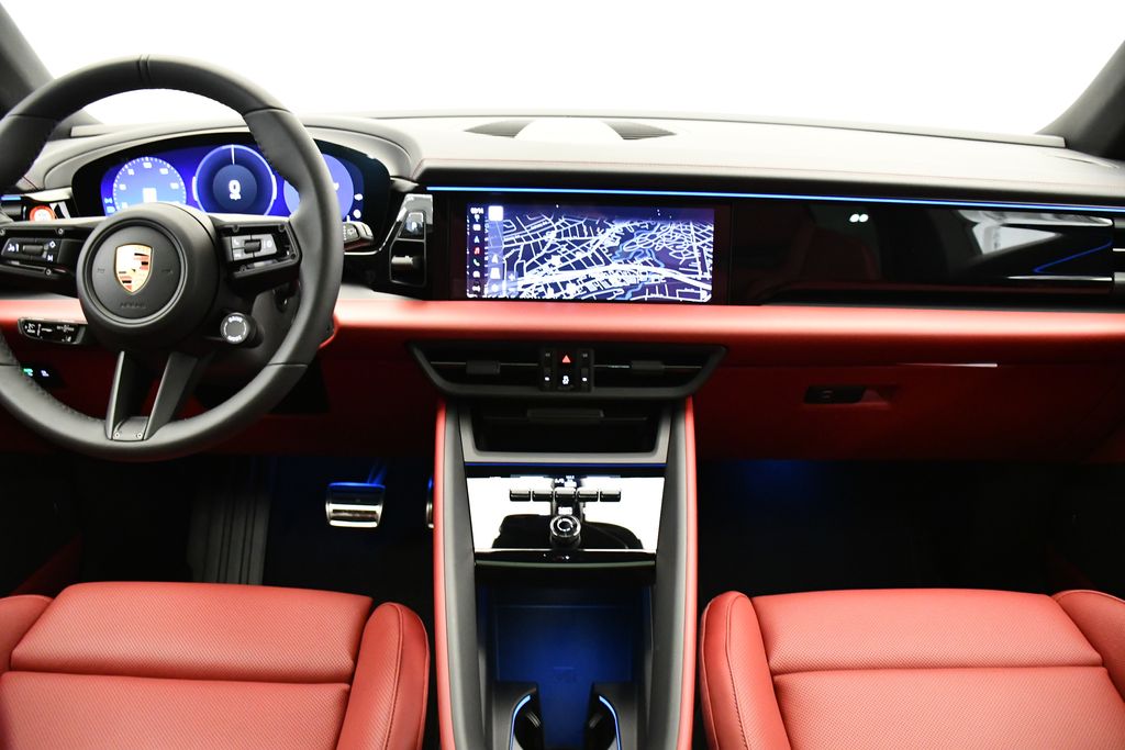 Thumbnail: 2025 Porsche Macan - 21