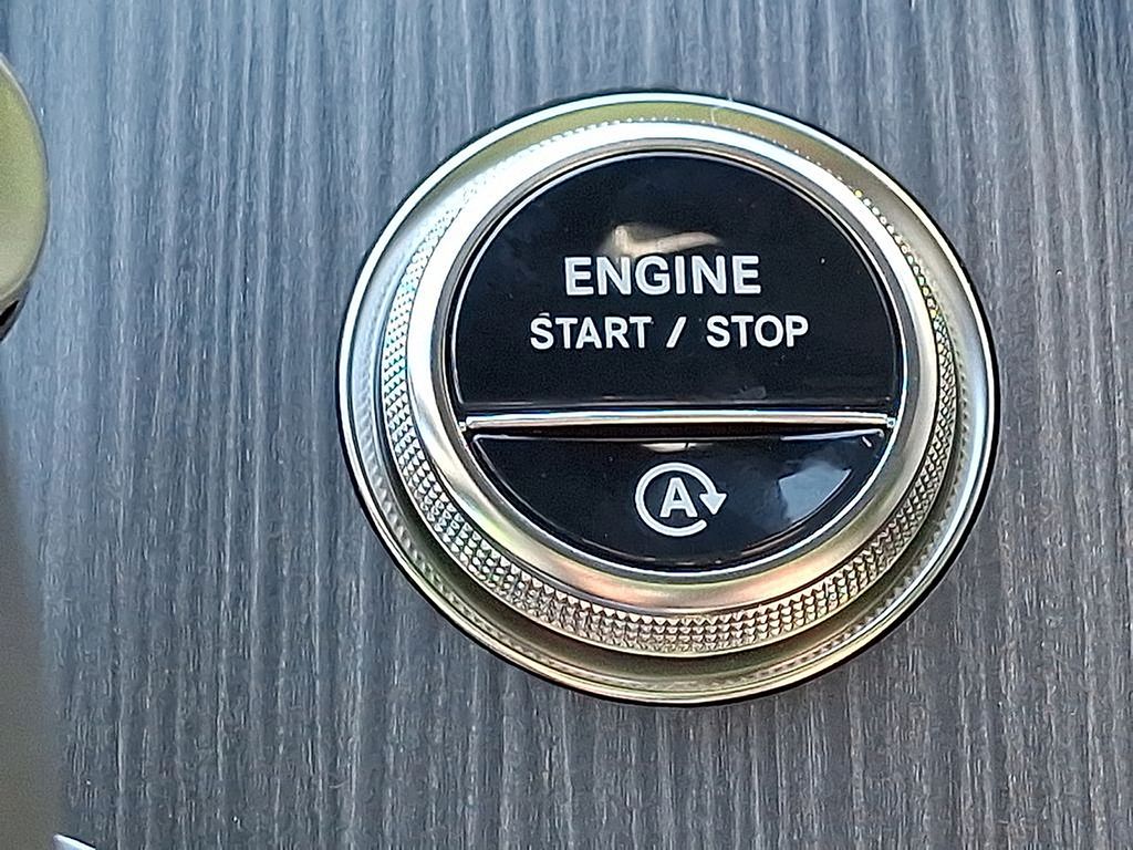 Thumbnail: 2025 Mercedes-Benz GLC - 18