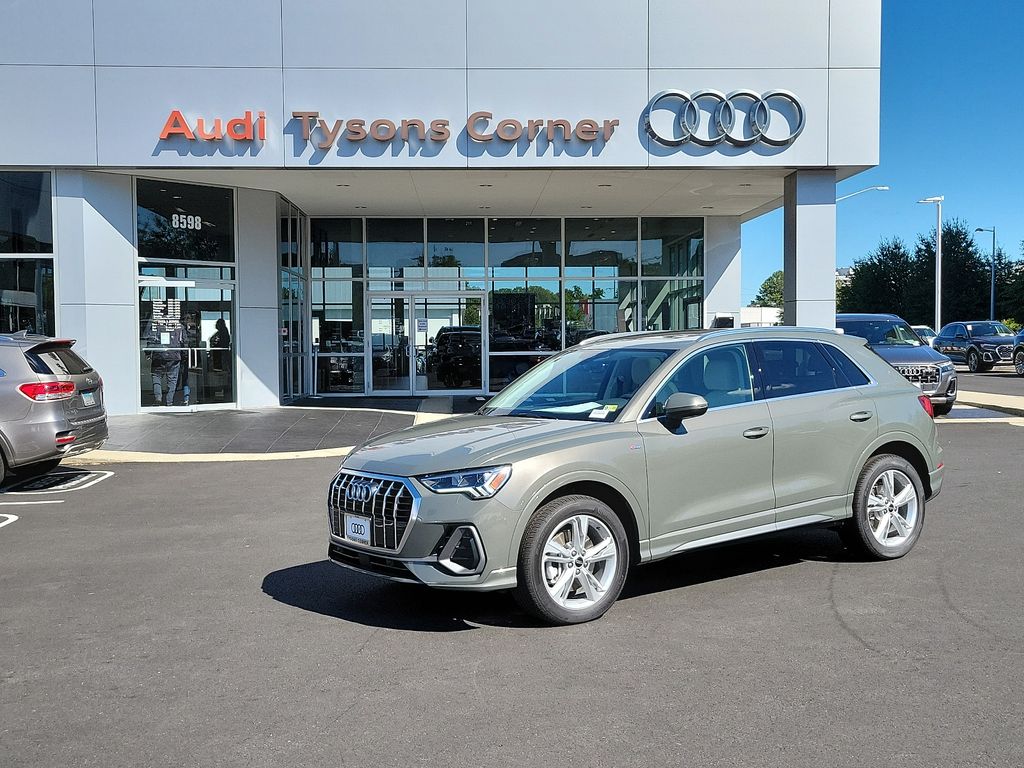 2024 Audi Q3  -
                Vienna, VA