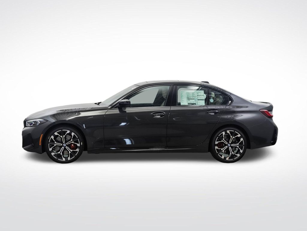 Thumbnail: 2026 BMW 3 Series - 2