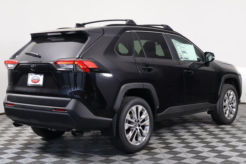 Thumbnail: 2025 Toyota RAV4 - 2