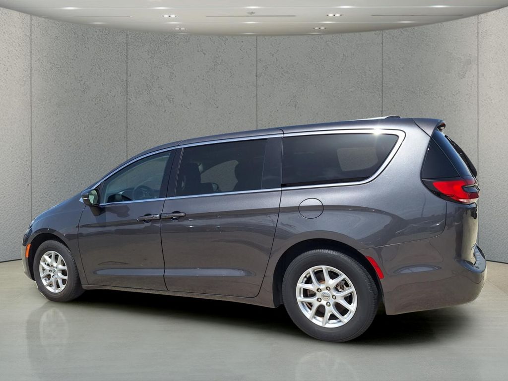 Certified Used 2023 Gray Chrysler Touring L image 7