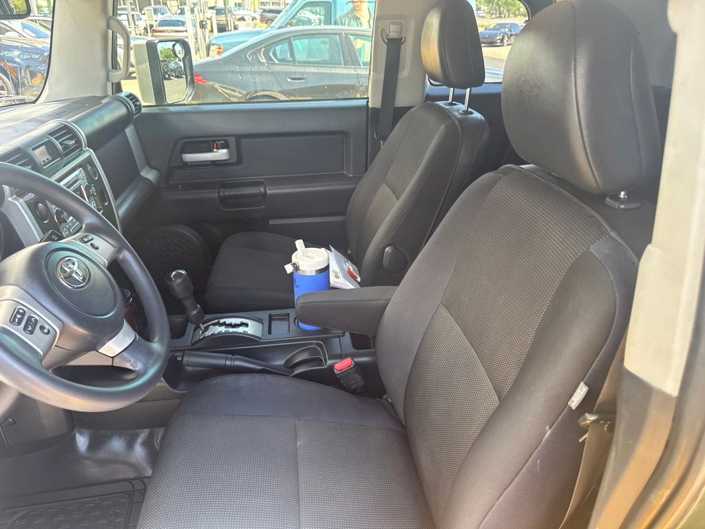 Thumbnail: 2012 Toyota FJ Cruiser - 5