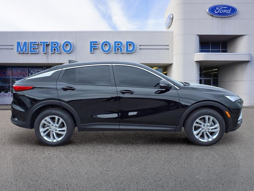 Used 2025 Buick Envista Preferred with VIN KL47LAEP2SB190323 for sale in Kansas City