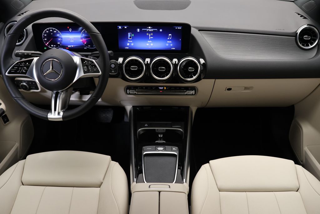 Thumbnail: 2026 Mercedes-Benz GLA - 15