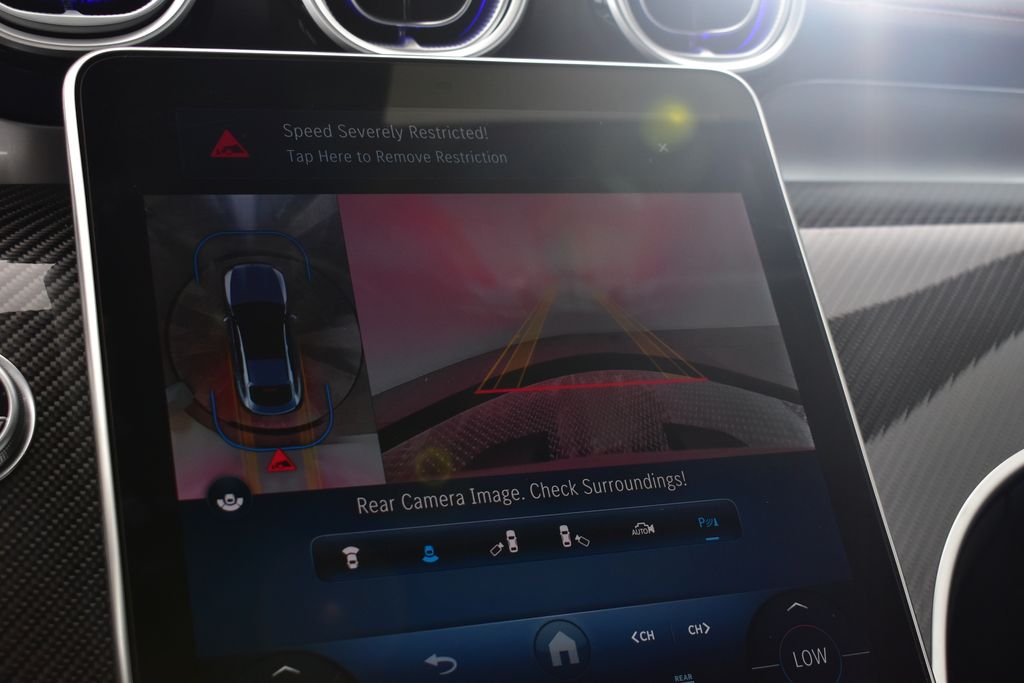 Thumbnail: 2025 Mercedes-Benz GLC - 24