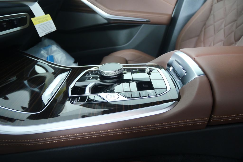 Thumbnail: 2026 BMW X5 - 22