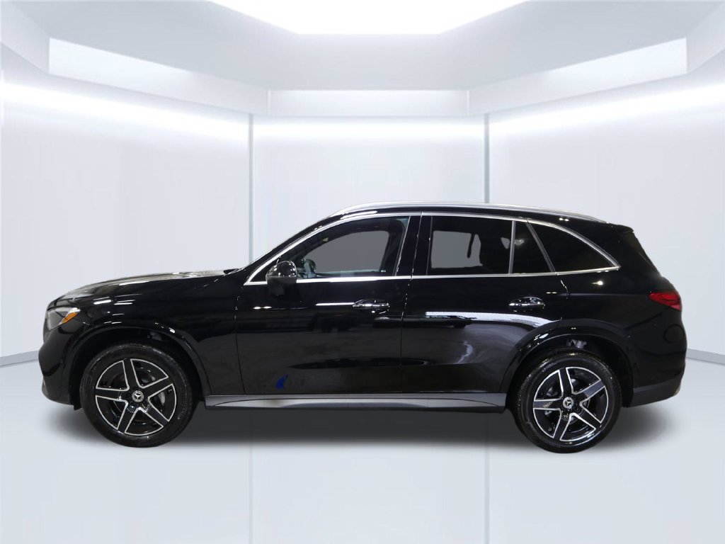 Thumbnail: 2026 Mercedes-Benz GLC - 2