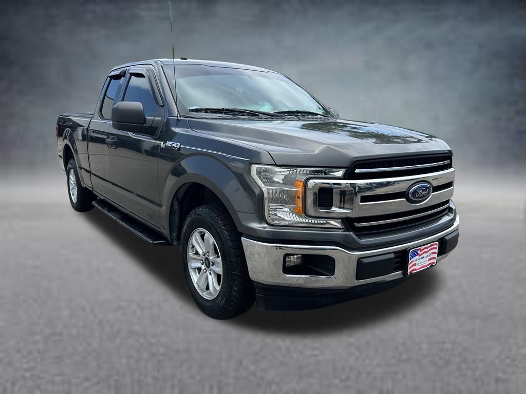 Used 2018 Gray Ford XLT image 2