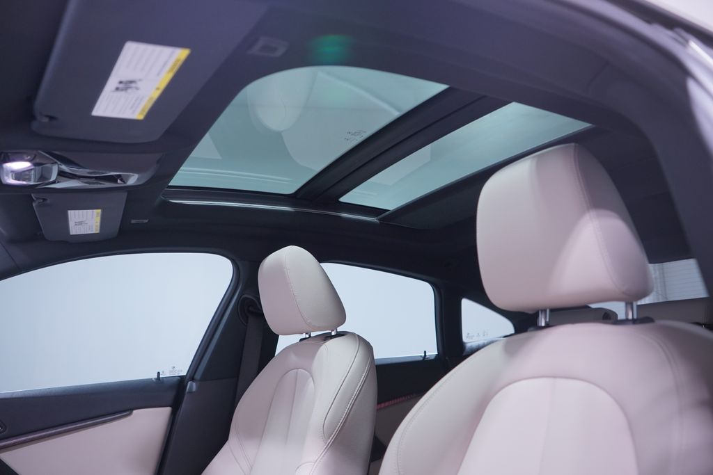 Thumbnail: 2022 BMW 2 Series - 8