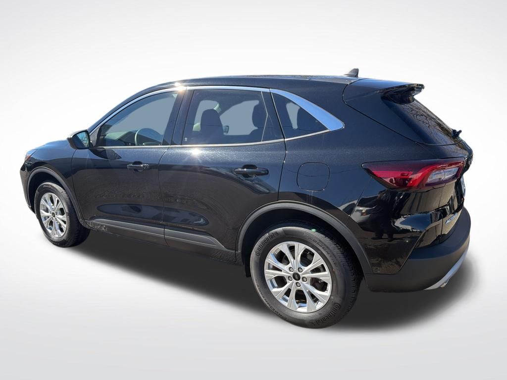 used 2023 Ford Escape car, priced at $22,995