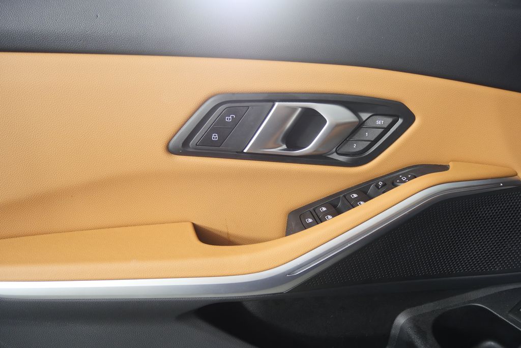 Thumbnail: 2025 BMW 3 Series - 9