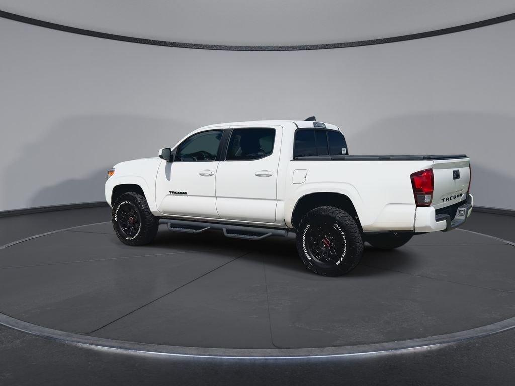 Thumbnail: 2021 Toyota Tacoma - 6