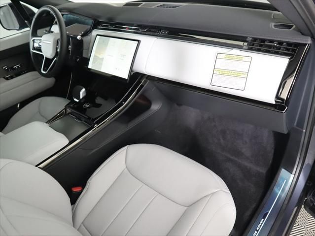 Thumbnail: 2026 Land Rover Range Rover Sport - 18