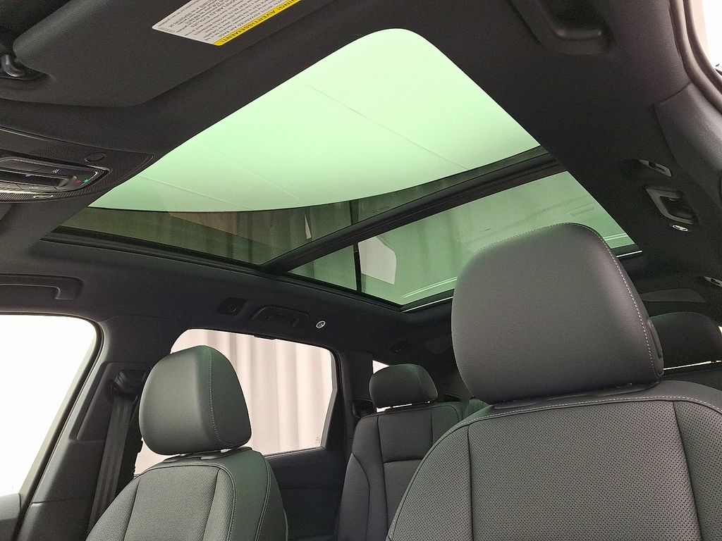 Thumbnail: 2026 Audi Q7 - 9