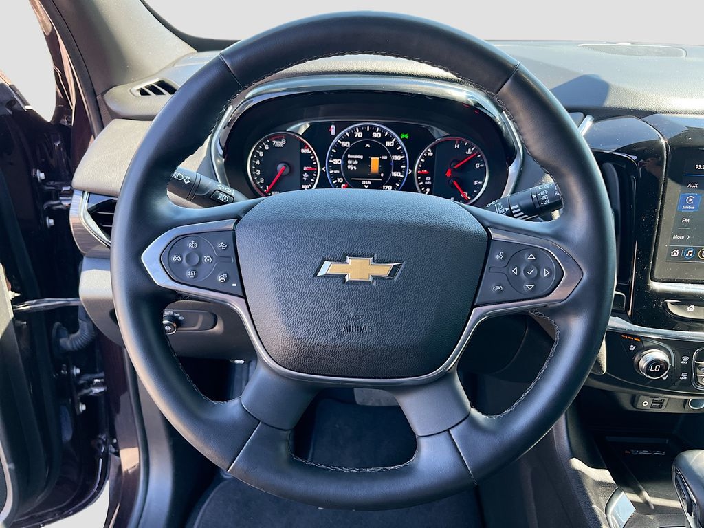 Used 2023 Red Chevrolet High Country image 11