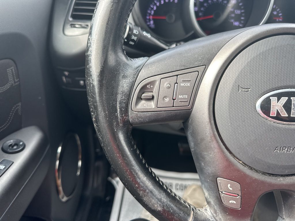 2013 Dune Kia Soul Plus FWD Hatchback
