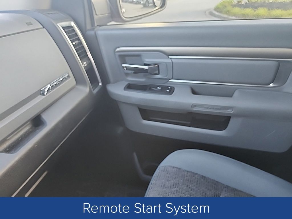 2018 Ram 1500 Big Horn Crew Cab 4x4 5'7" Box