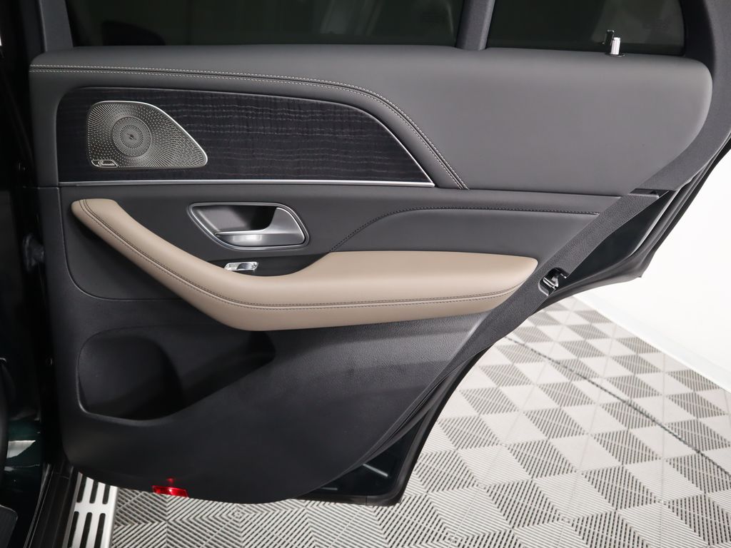 Thumbnail: 2022 Mercedes-Benz GLE - 28