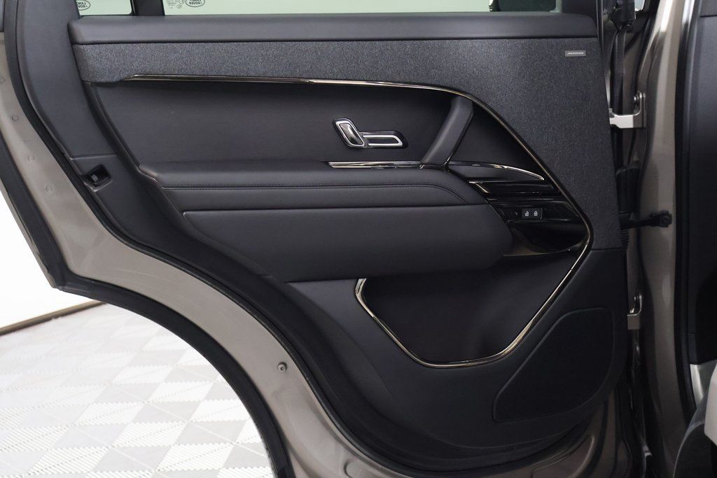 Thumbnail: 2023 Land Rover Range Rover Sport - 13