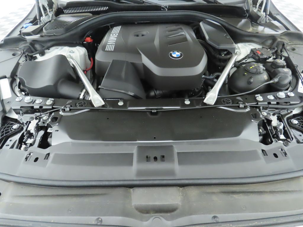 Thumbnail: 2025 BMW 5 Series - 30