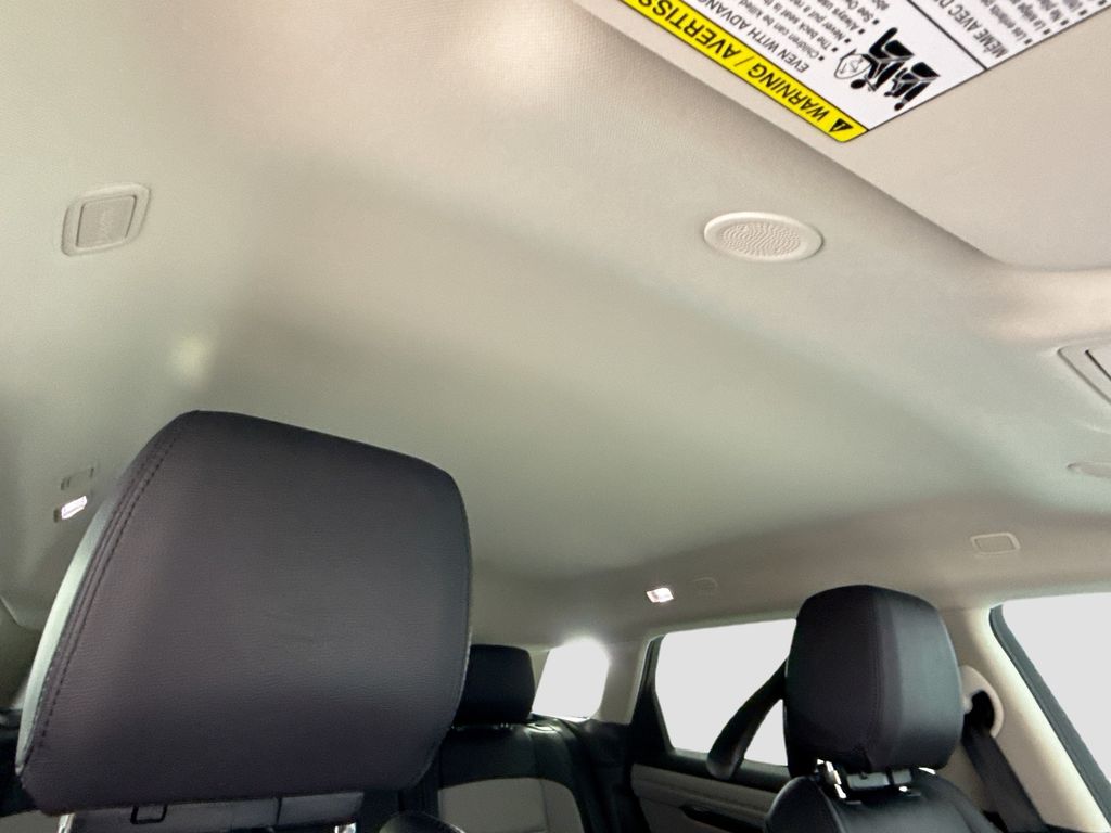 Thumbnail: 2023 Land Rover Range Rover Evoque - 17