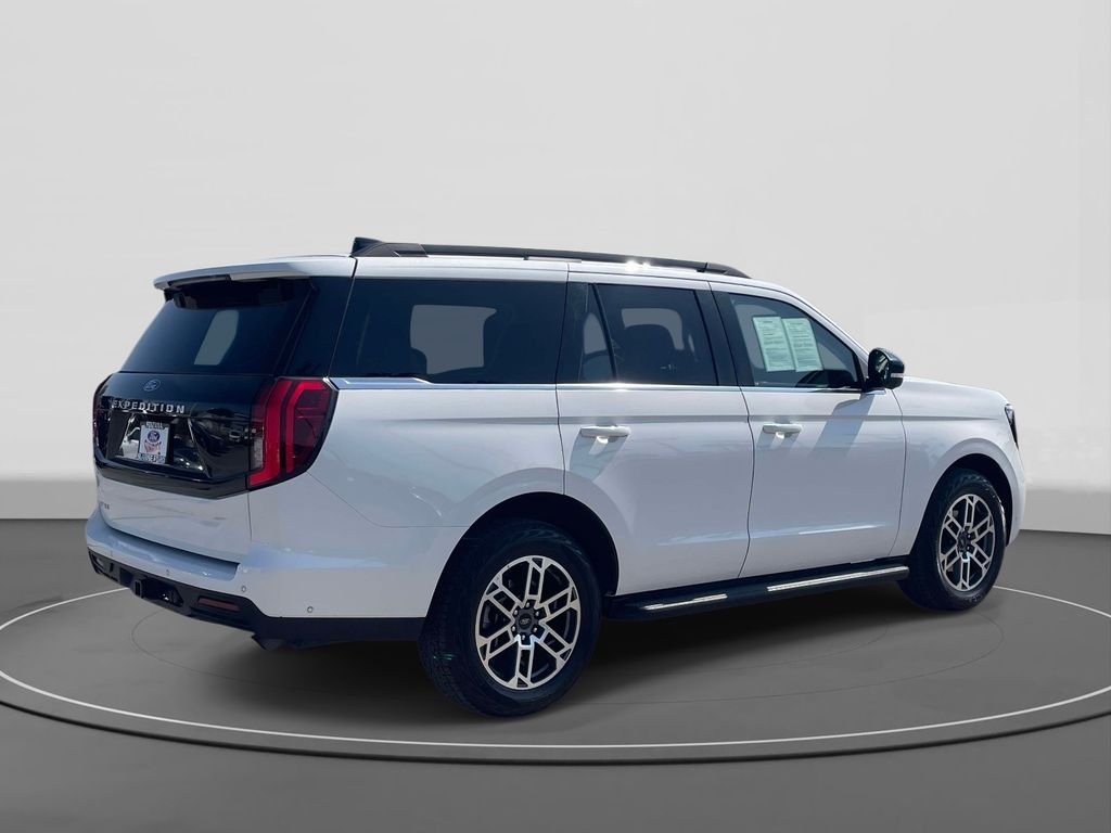 Used 2025 Ford Expedition Active 4D Sport Utility