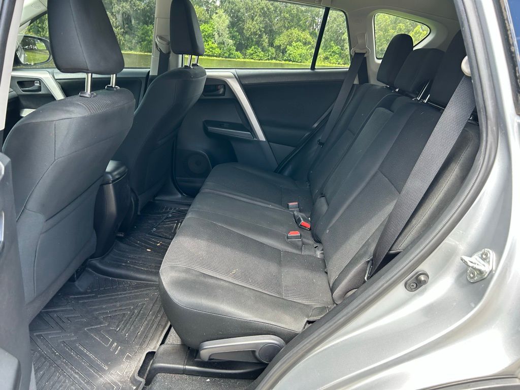Thumbnail: 2018 Toyota RAV4 - 12