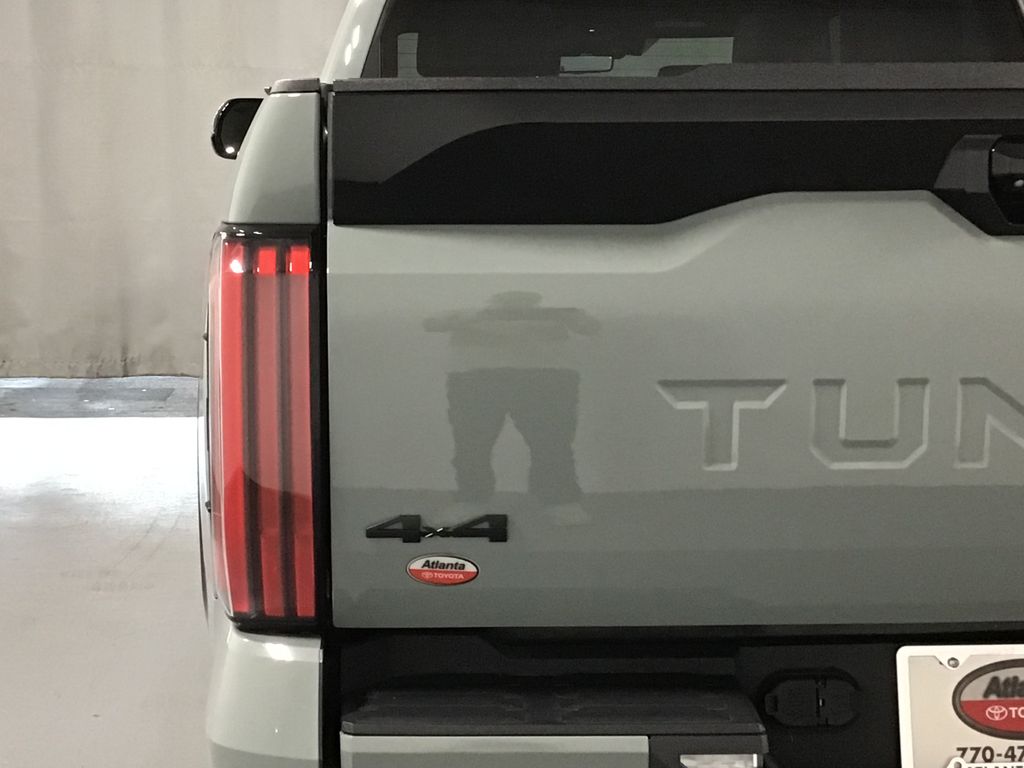 Thumbnail: 2024 Toyota Tundra - 10