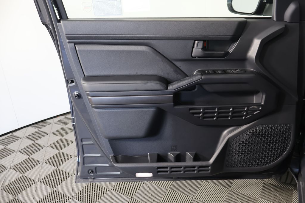 Thumbnail: 2025 Toyota 4Runner - 12