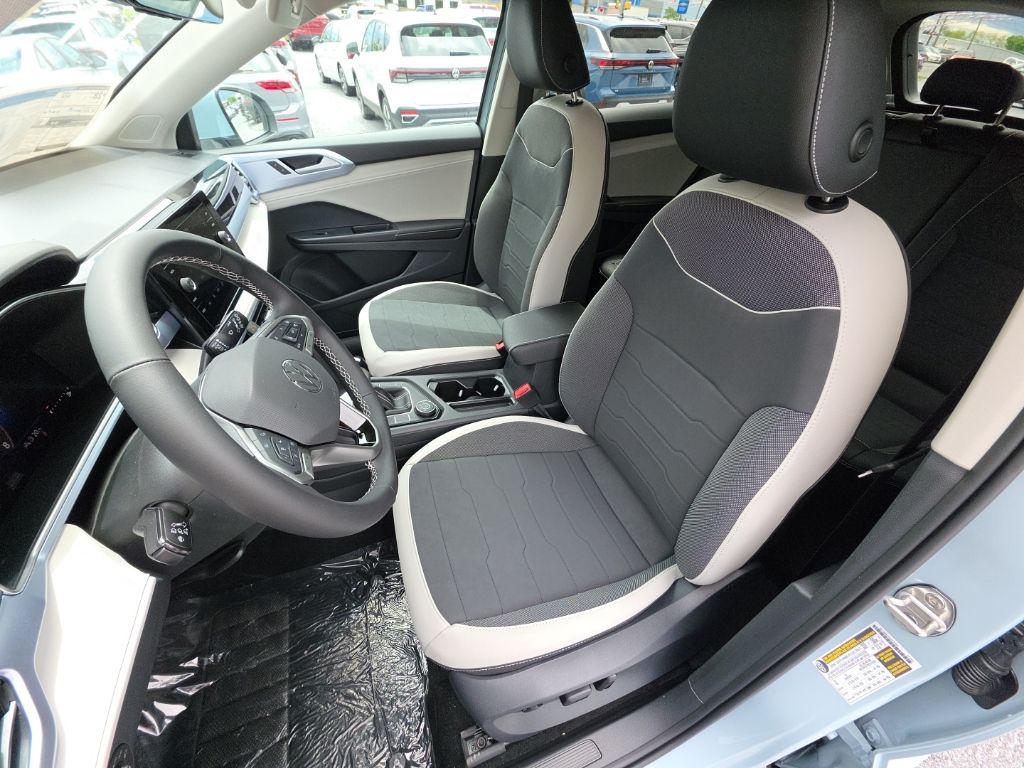2026 Volkswagen Taos 1.5T SE Gray at Sutliff Volkswagen