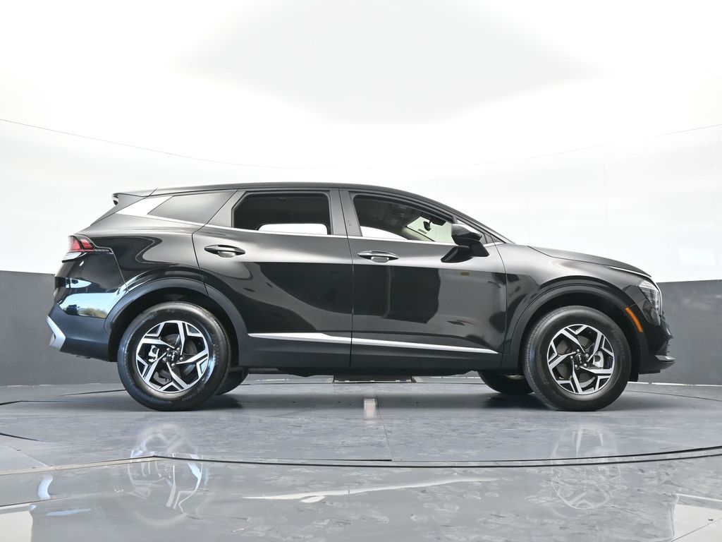 Used 2024 Fusion Black Kia LX image 57