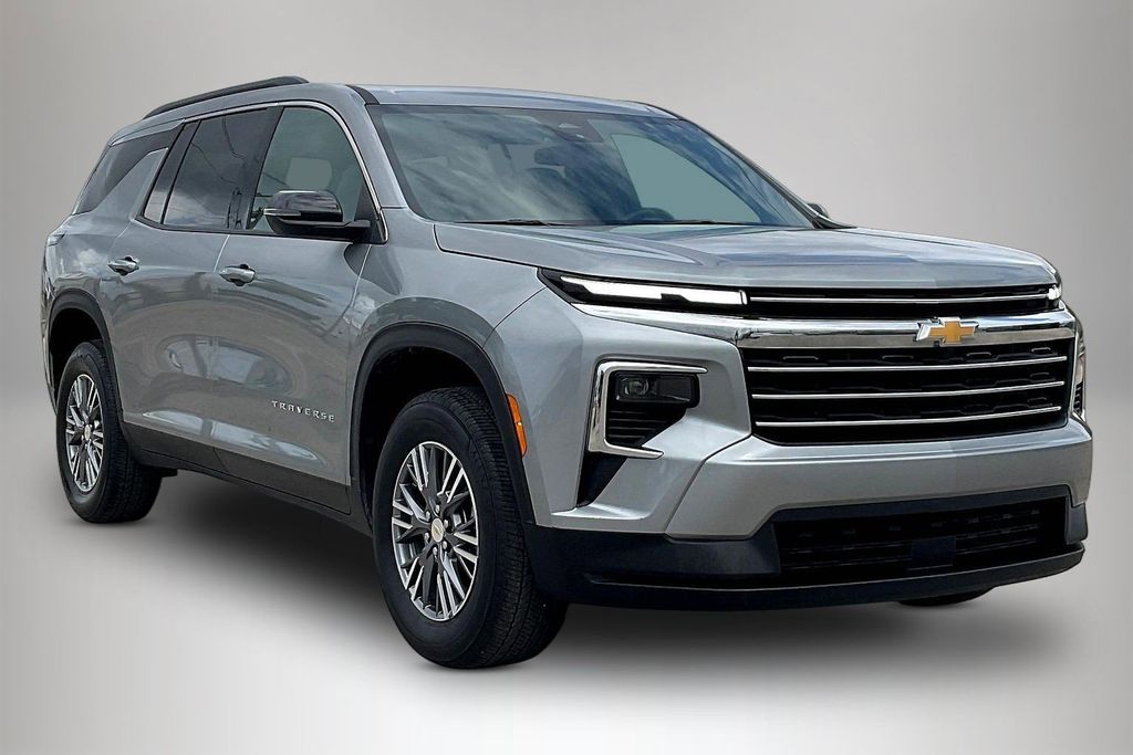 Used 2025 Chevrolet Traverse LT 4D Sport Utility