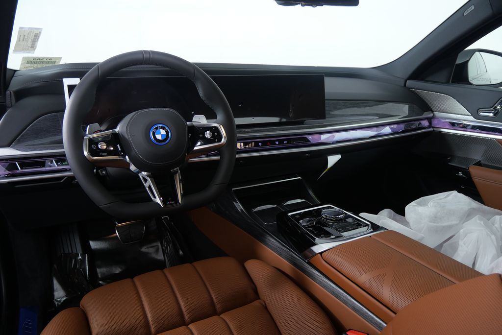 Thumbnail: 2025 BMW 7 Series - 17