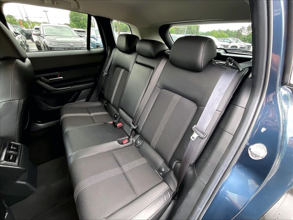 2025 Mazda CX-50 — photo 14