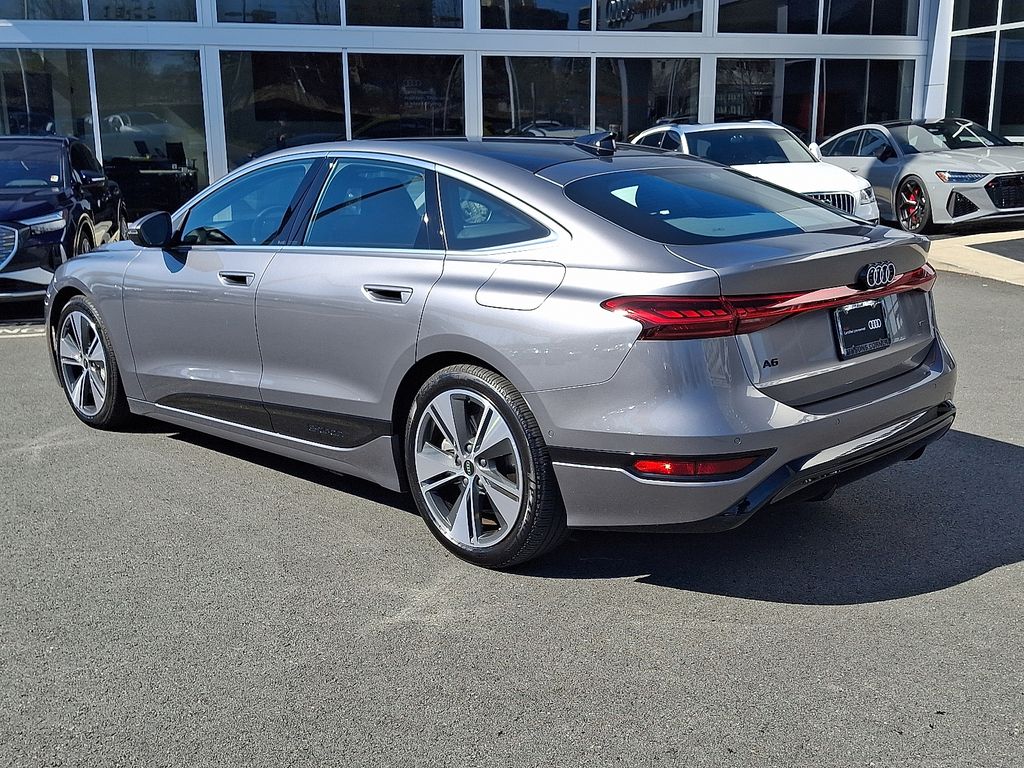 Thumbnail: 2025 Audi e-tron S - 6