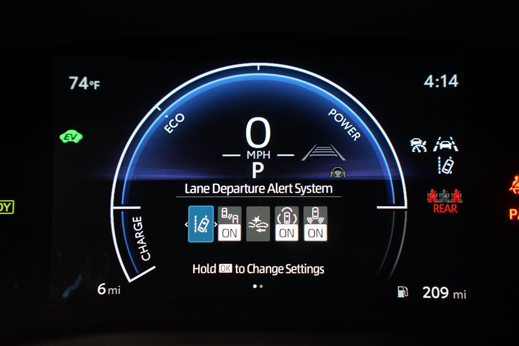 2025 Toyota Camry LE 16
