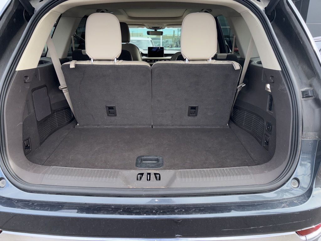 Thumbnail: 2022 Lincoln Aviator - 5