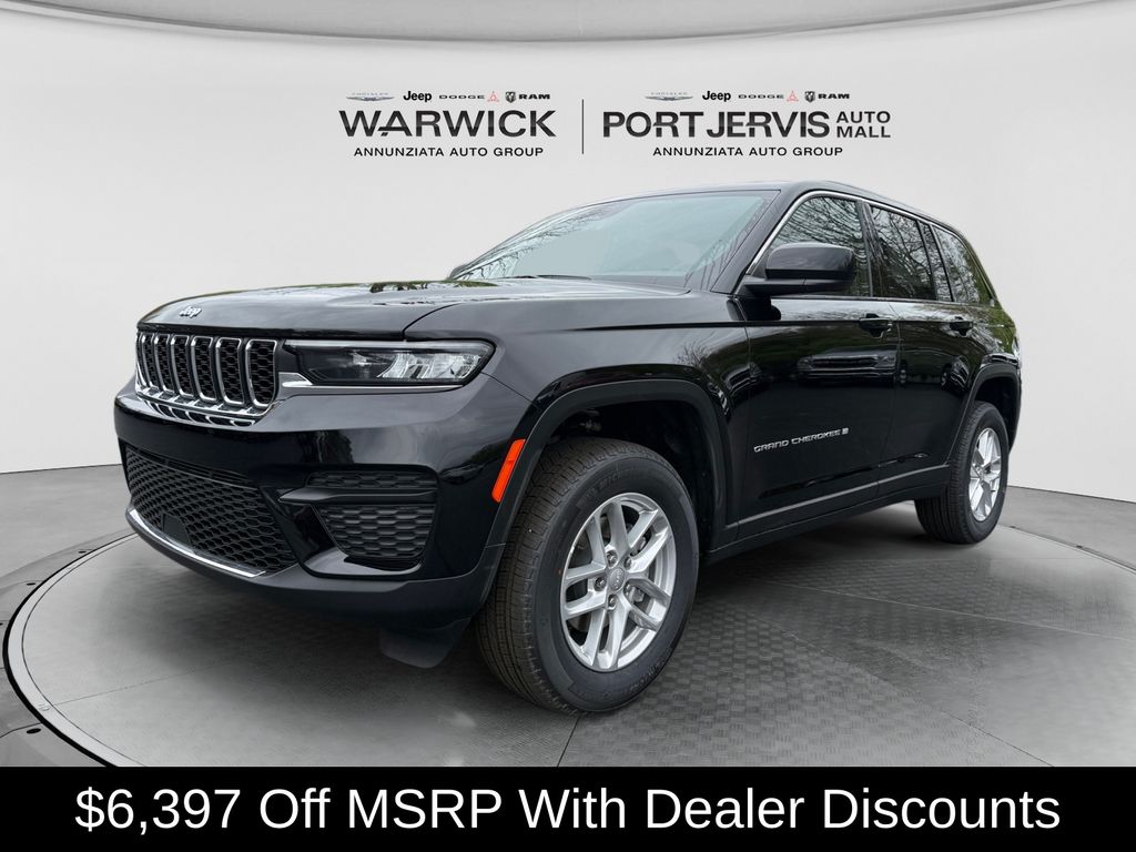 Diamond Black Crystal Pearlcoat 2026 Jeep Grand Cherokee SUV / Crossover Four-Wheel Drive 8-Speed Automatic