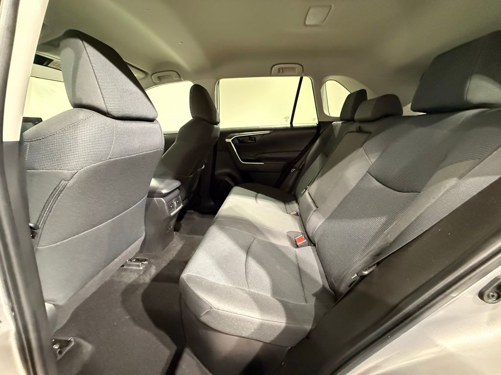 Thumbnail: 2022 Toyota RAV4 - 18