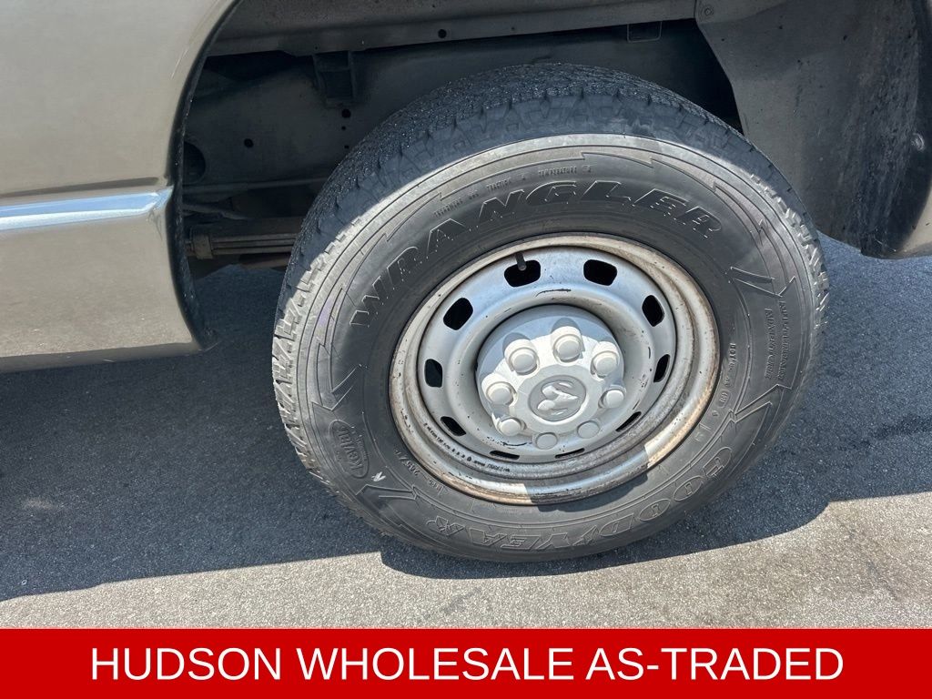 2005 Mineral Gray Metallic Clearcoat Dodge Ram 2500 ST RWD Truck