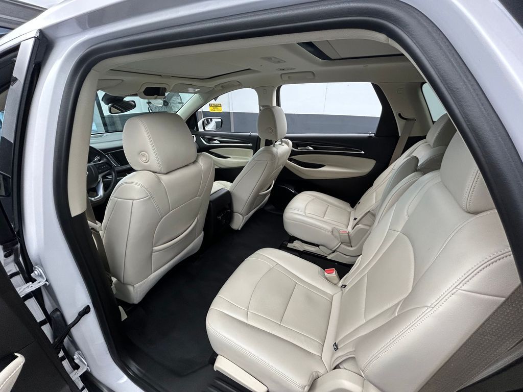 Used 2024 White Frost Tricoat Buick Essence image 38