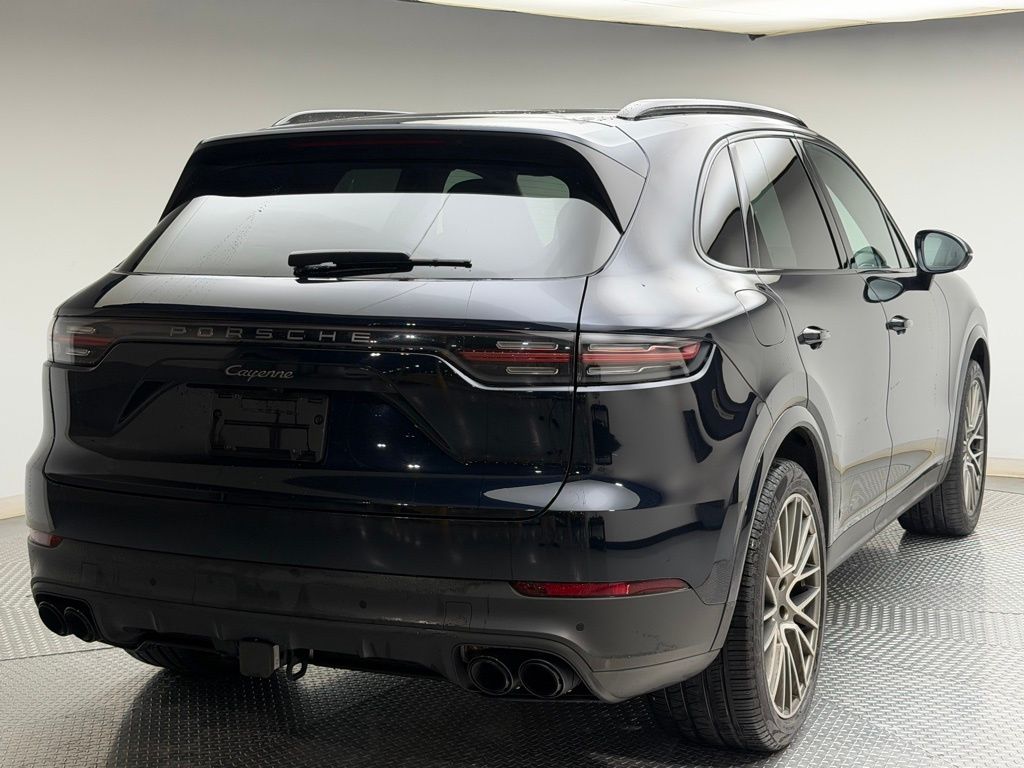 Thumbnail: 2023 Porsche Cayenne - 3