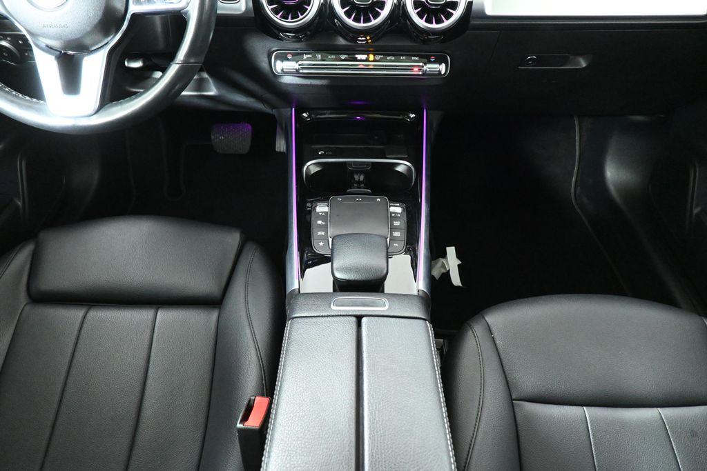 Thumbnail: 2022 Mercedes-Benz GLB - 22