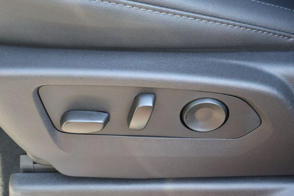 Thumbnail: 2026 Chevrolet Silverado 2500 - 15