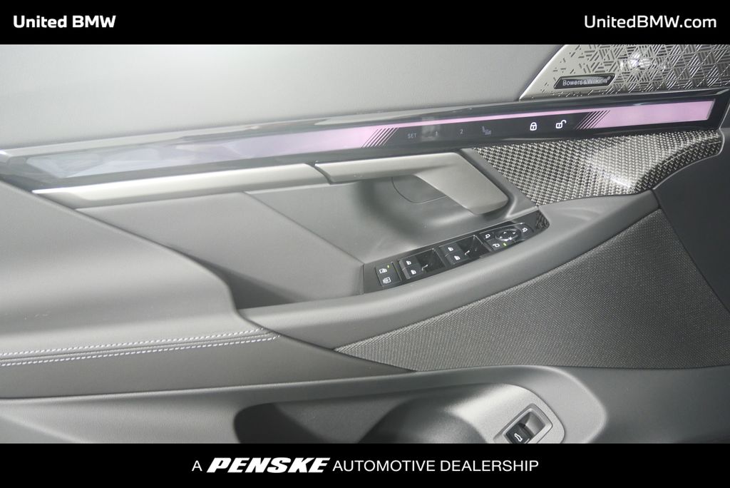 Thumbnail: 2027 BMW 5 Series - 8