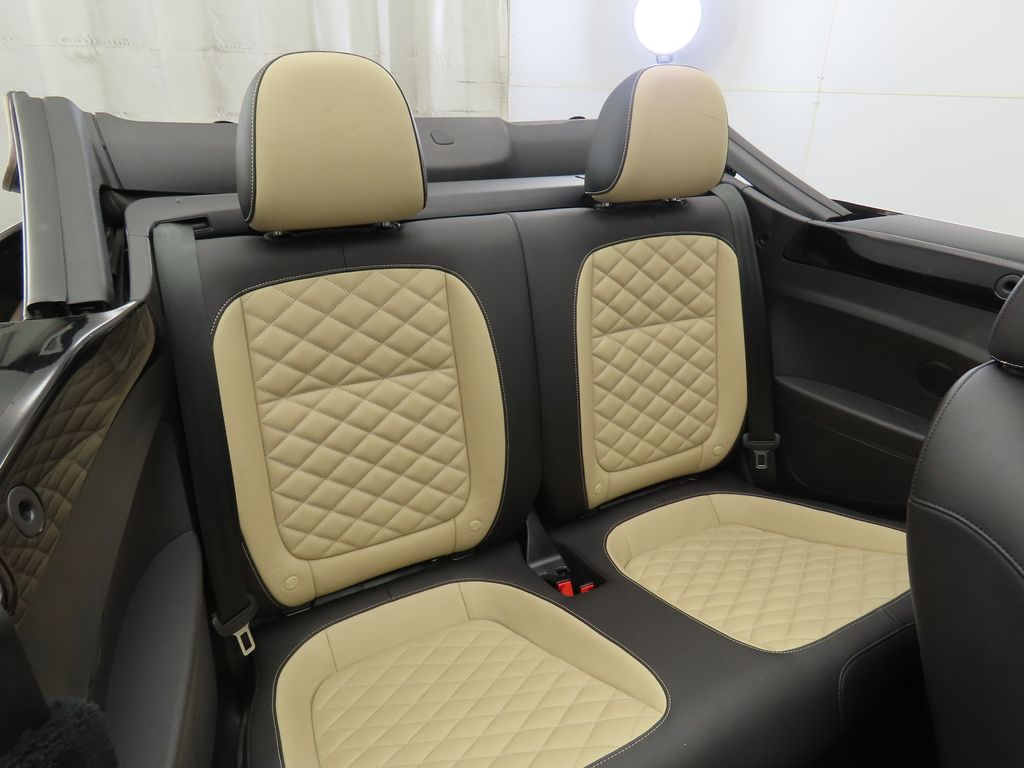 Thumbnail: 2019 Volkswagen Beetle - 27