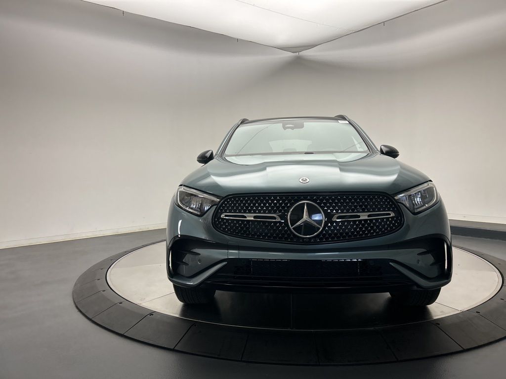 Thumbnail: 2026 Mercedes-Benz GLC - 2